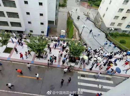 兰州突发地震，瞬间震动城市